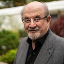 Javul Salman Rushdie állapota